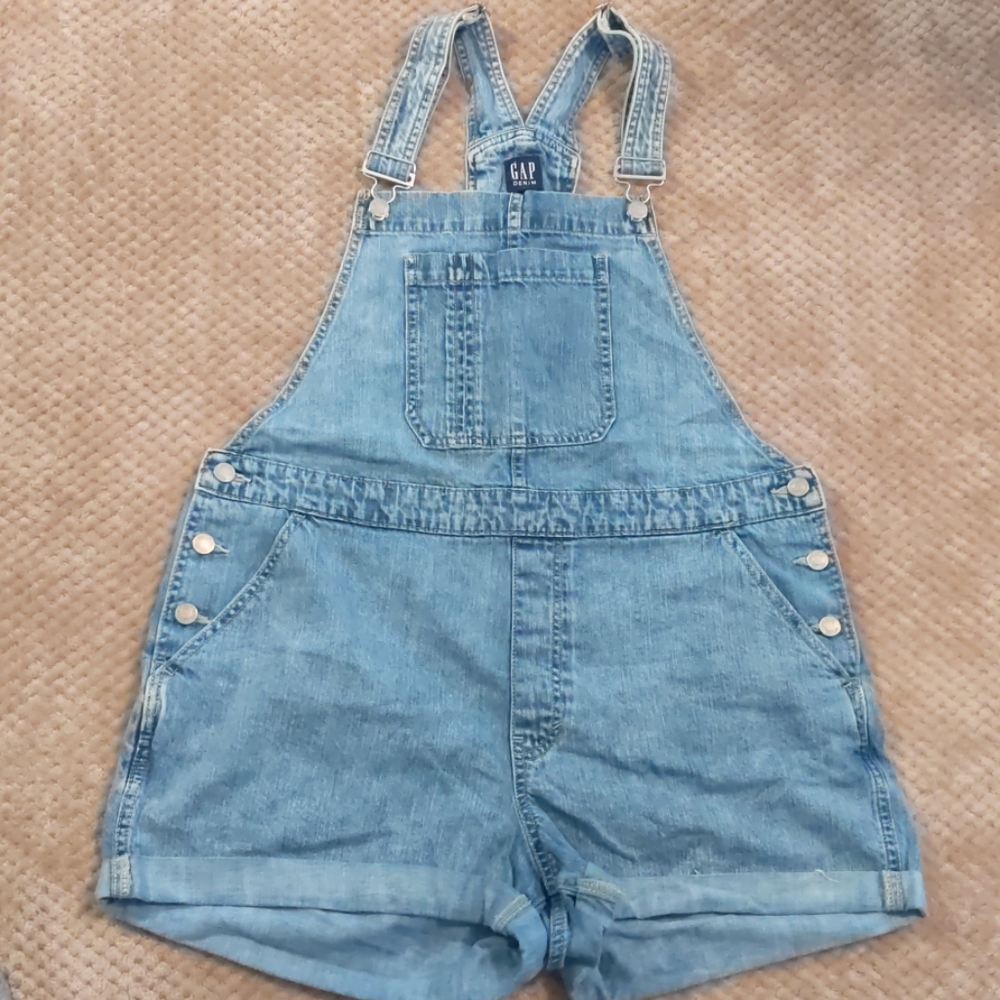 Gap overall shorts